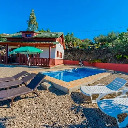 House With Private Pool *